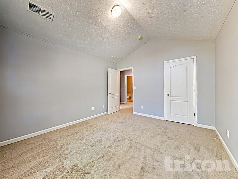 Building Photo - 3206 Millash Run NE