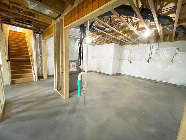 Building Photo - Gorgeous Newer Construction Home!