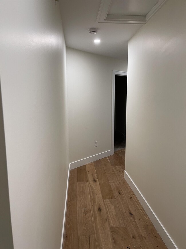 Building Photo - 15 Suffolk Rd