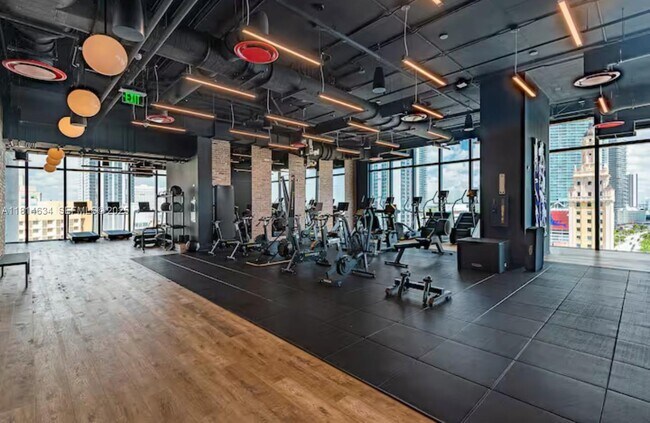 Building Photo - 398 NE 5th St