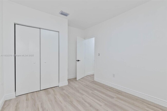 Building Photo - 583 NW 47th Terrace