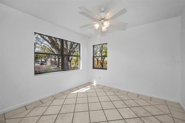 Building Photo - 10626 Longwood Dr