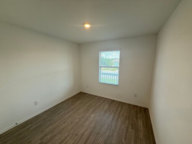 Building Photo - Charming 4-Bedroom Home Available for Rent!  Bulverde Area