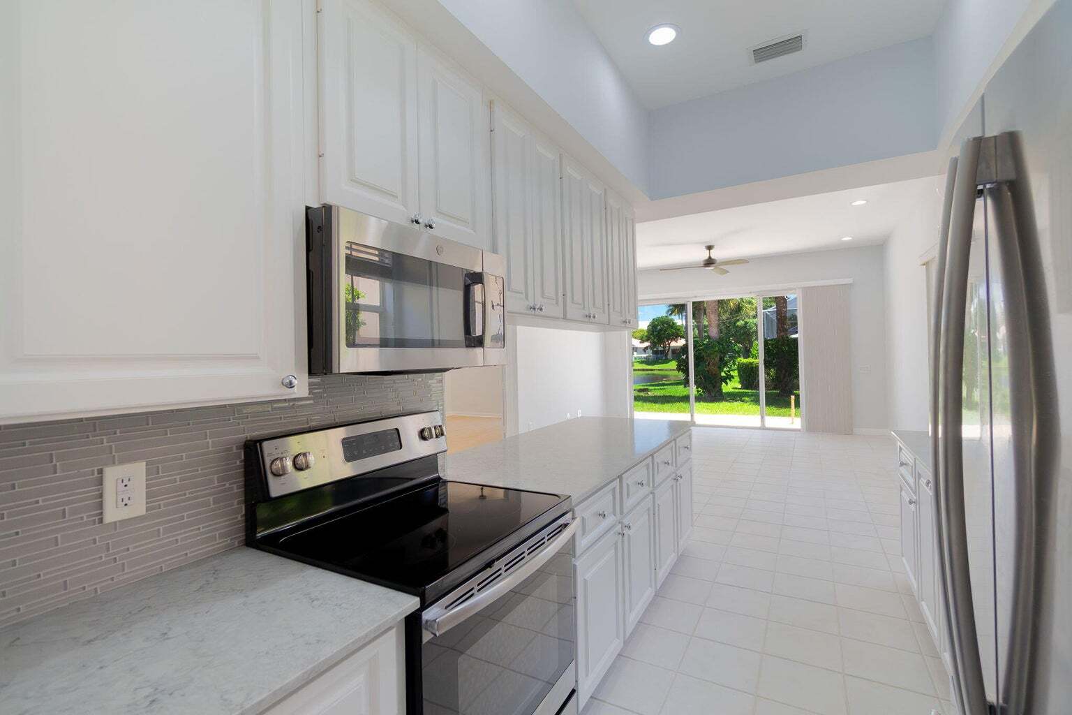 Building Photo - 4786 Blossom Dr