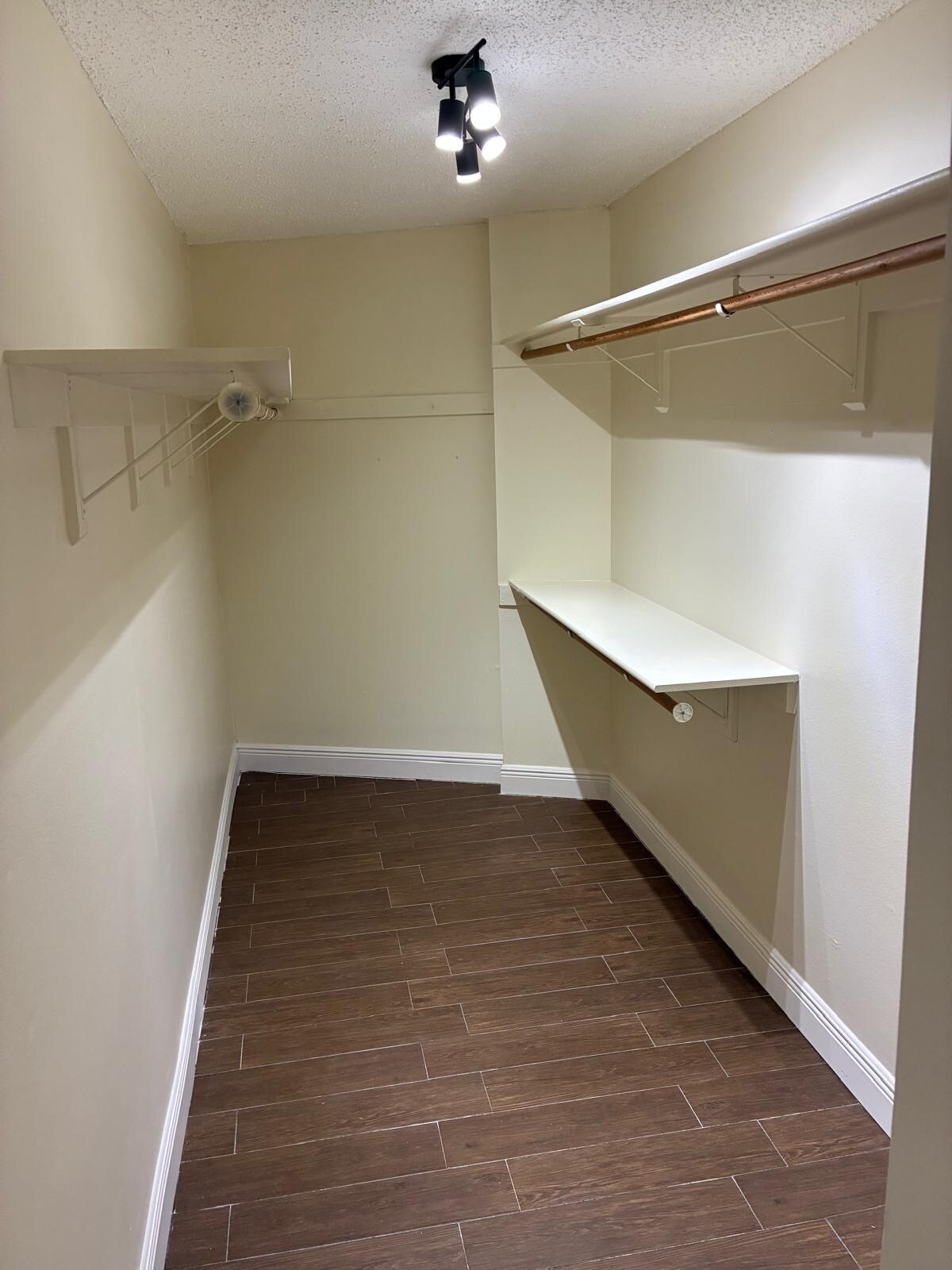 Master Closet - 13951 SW 66th St