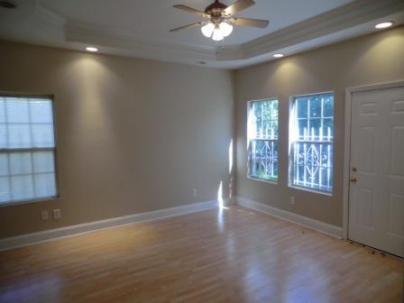 Building Photo - 2822 Palm Dr