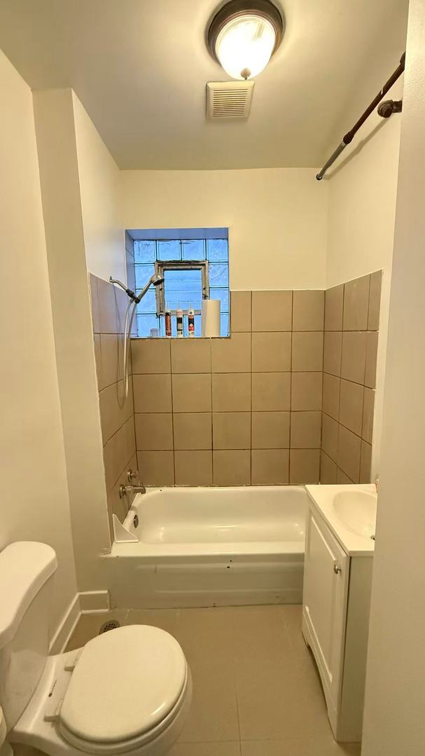 Building Photo - 4417 S Campbell Ave