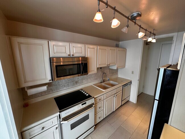 Building Photo - 4800 S Chicago Beach Dr