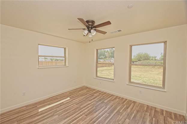 Building Photo - 8435 Buena Vista Ave