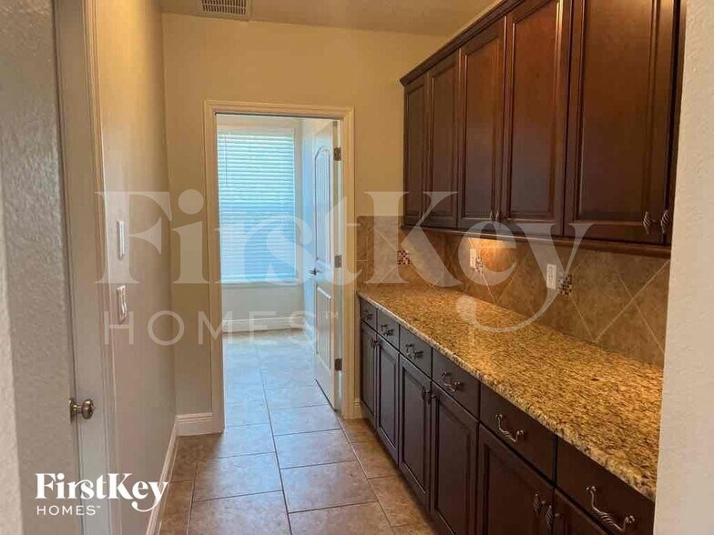 Building Photo - 2945 Top Water Way