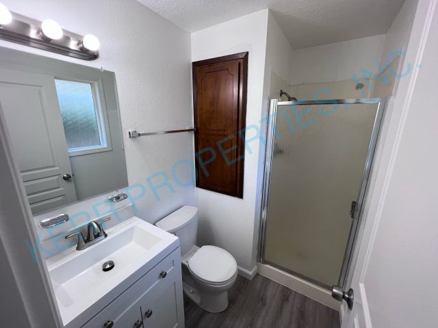 Building Photo - Charming 3-Bed, 2-Bath Retreat in Portland...