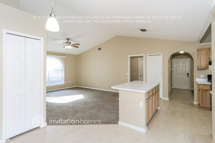 Building Photo - 7681 Greenboro Dr