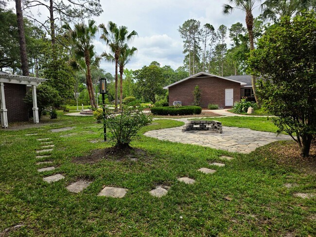 Building Photo - Peaceful paradise