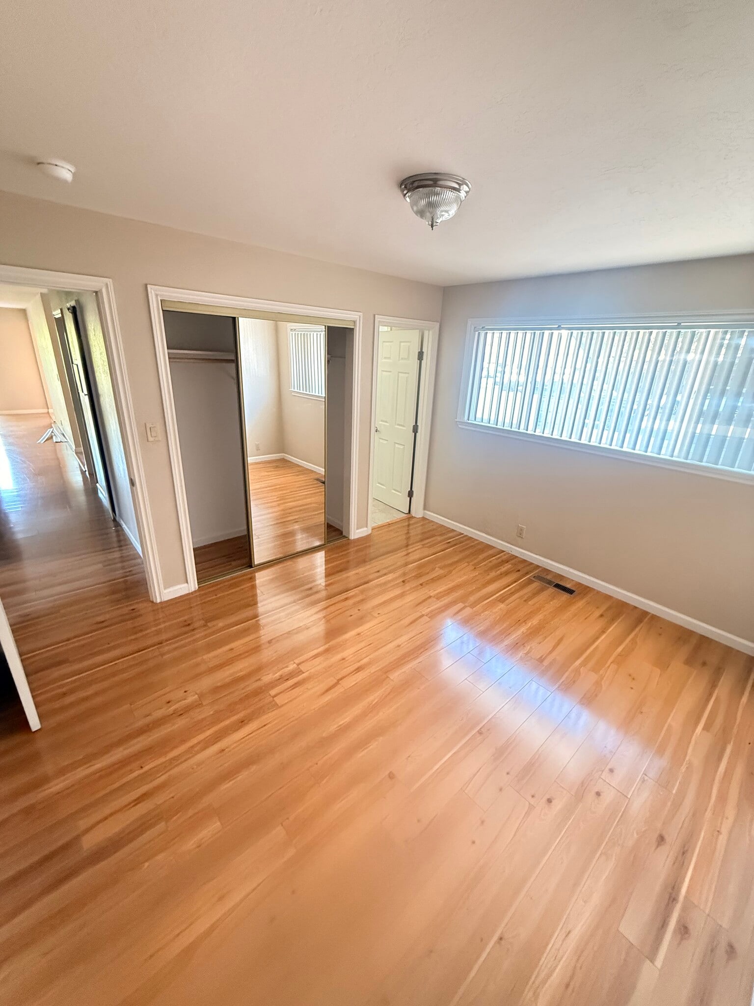 Building Photo - 1371 Kingfisher Way