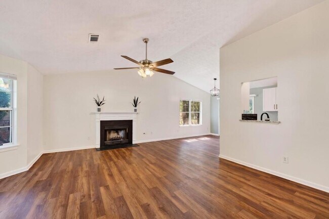 Building Photo - 2558 Candlewood Way