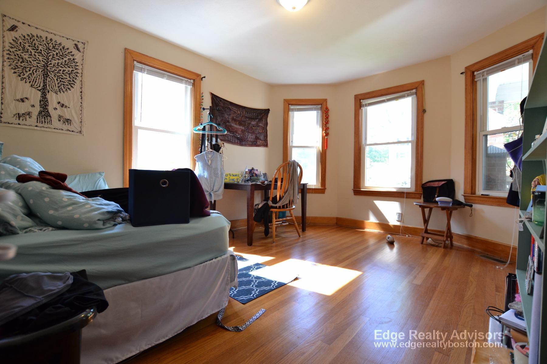 Building Photo - 131 Nottinghill Rd