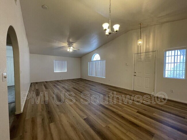 Building Photo - 4072 S Cassidy Dr