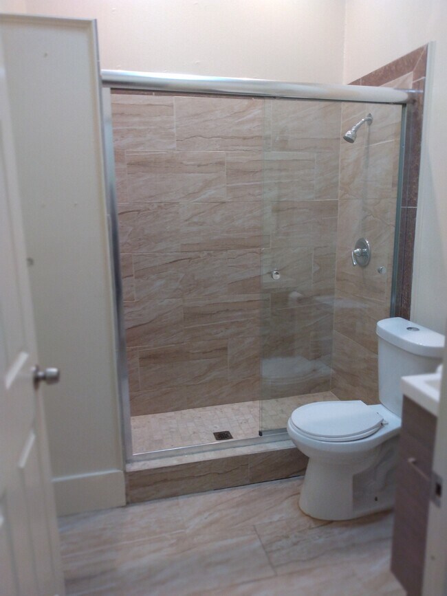 Building Photo - 3111 Magazine St