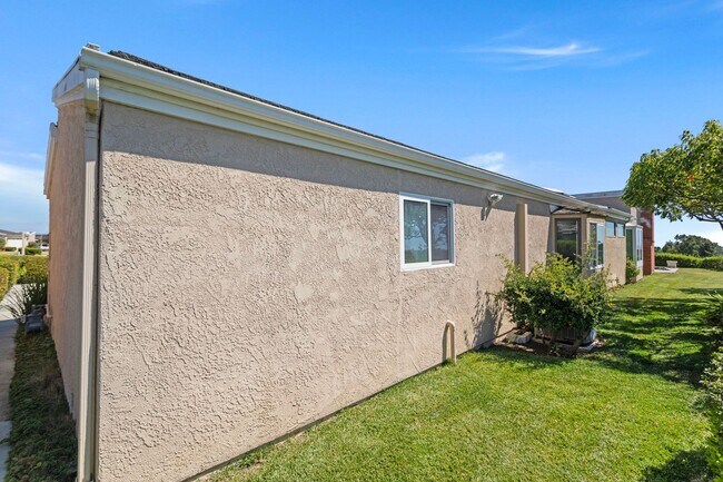Building Photo - Stunning *VIEW* home for rent in desirable...