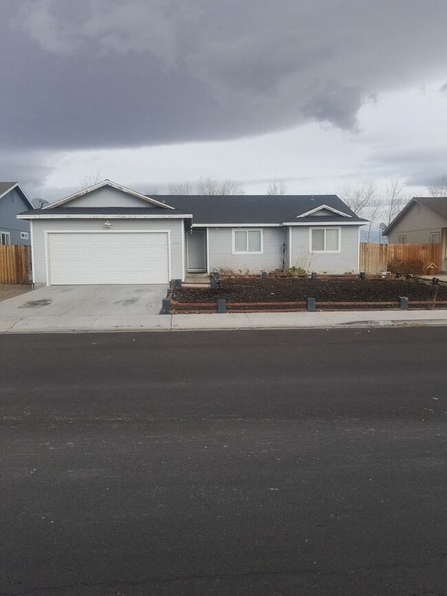 Primary Photo - 290 Emigrant Way