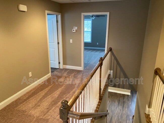 Building Photo - 124 Fallberry St