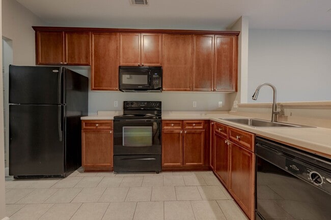 Building Photo - 7231 Althorp Way
