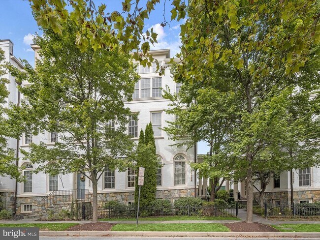 Building Photo - 11309 Harrison St