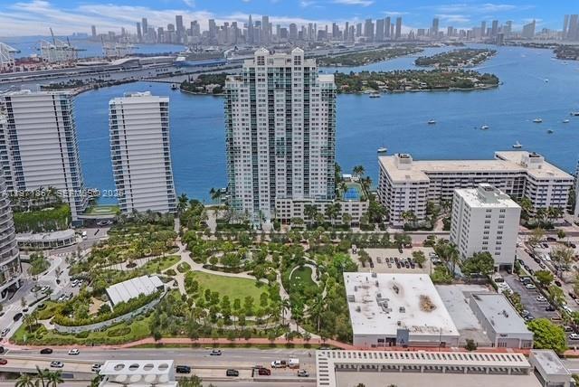 Building Photo - 650 West Ave