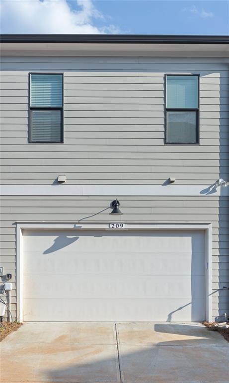 Building Photo - 209 Prairie Ln