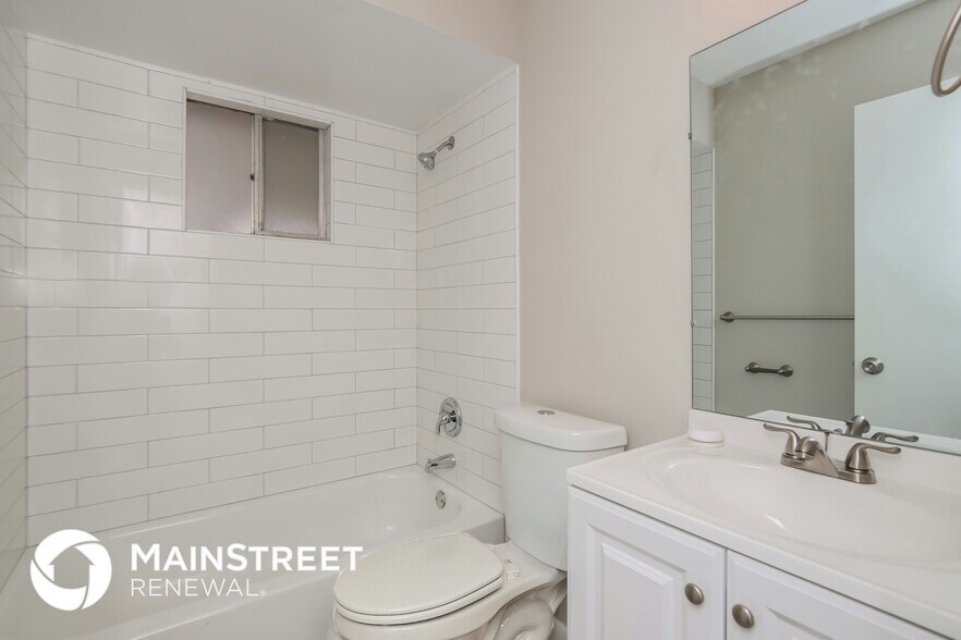 Building Photo - 1130 Emerald Rd SE