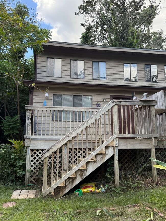 Building Photo - 569-A Oakland Ave E
