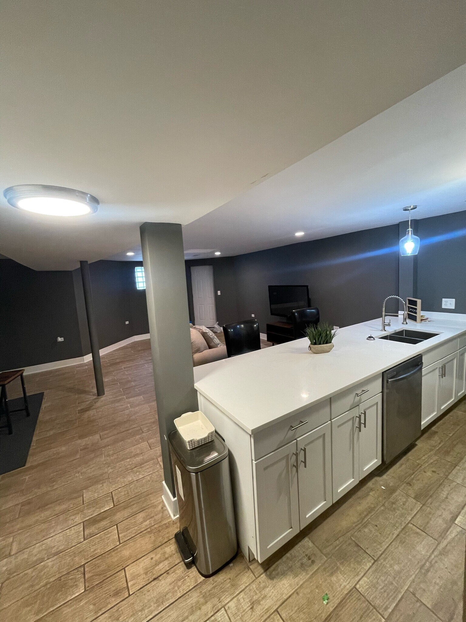 GARDEN UNIT - 4836 S Michigan Ave