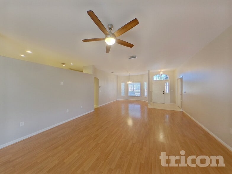 Building Photo - 5811 28th St E