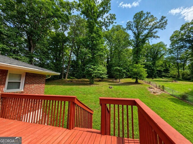 Building Photo - 2928 Belleau Ln SE
