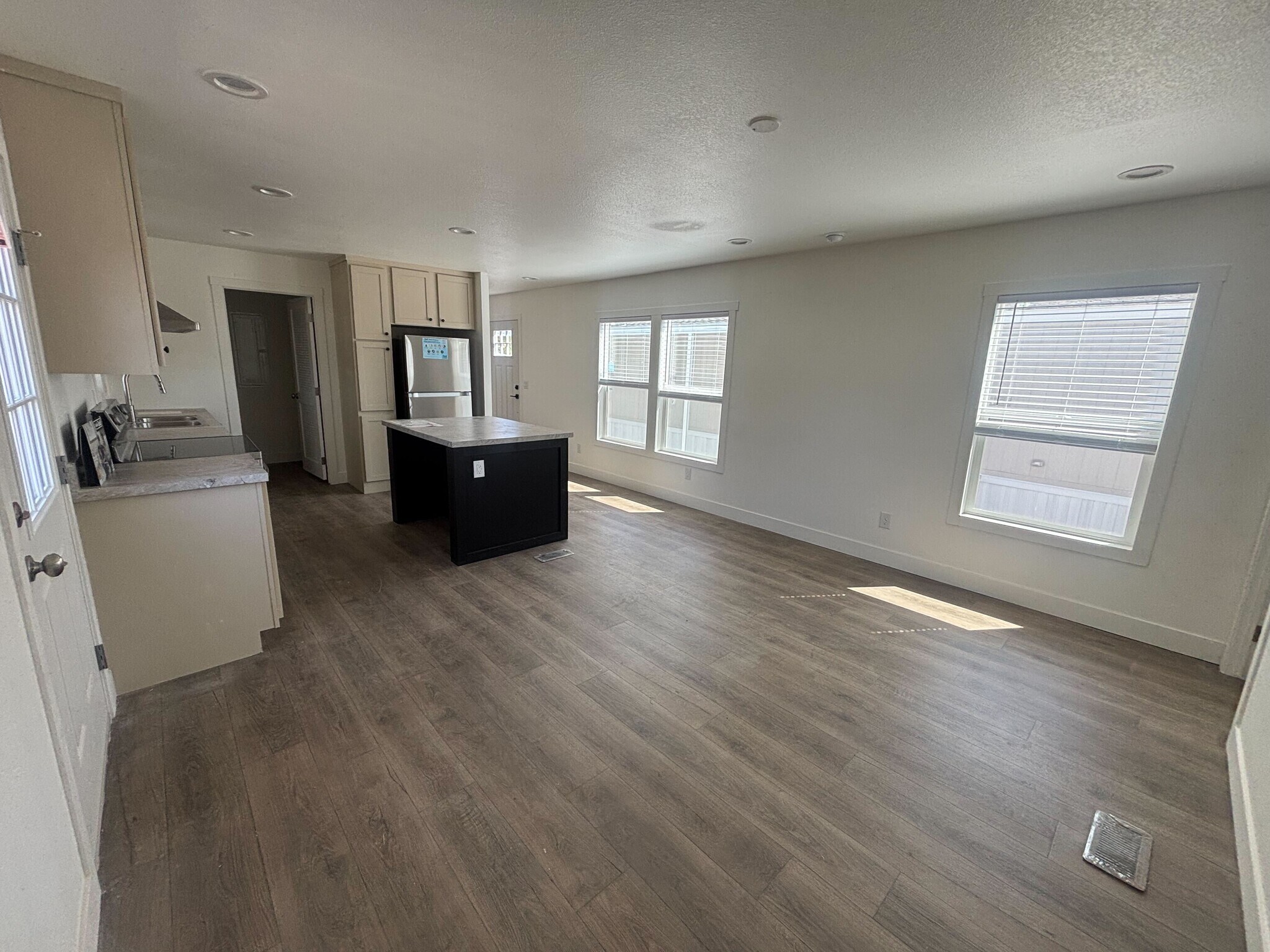 Building Photo - 2060 N Center St