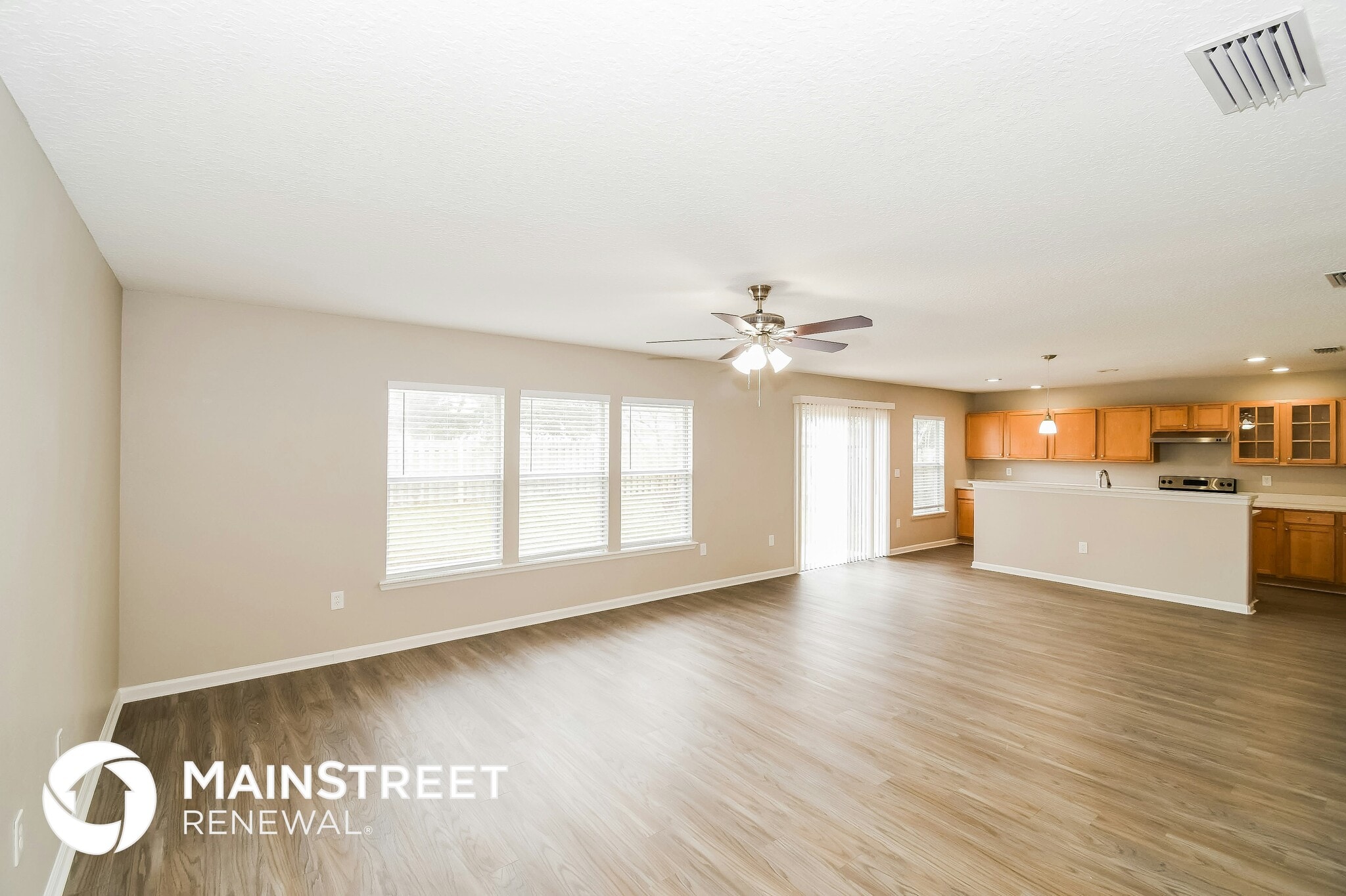 Building Photo - 11533 Brian Lakes Dr N