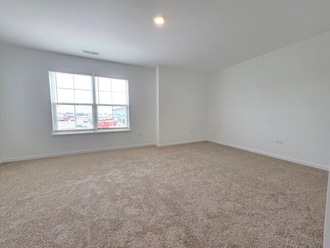 Building Photo - 458 Hathaway Ln