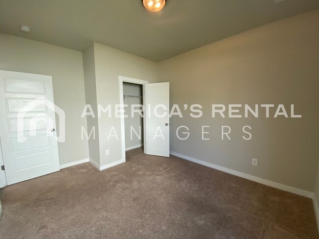 Building Photo - 206 Cotton Bayou Dr