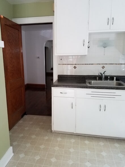 Building Photo - 1255 Elm Lawn St