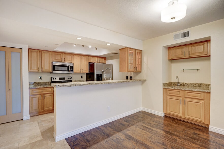 Kitchen and Wet Bar - 7777 E Main St