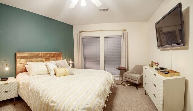 Building Photo - 3001 Murworth Dr