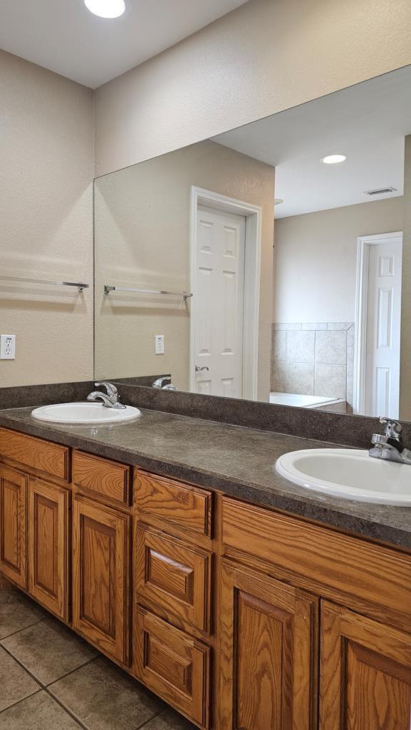 Building Photo - 4811 Brookdale Dr