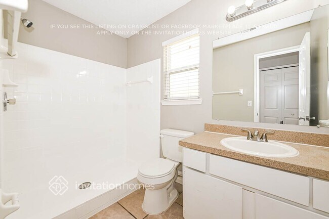 Building Photo - 3943 San Pablo Rd S