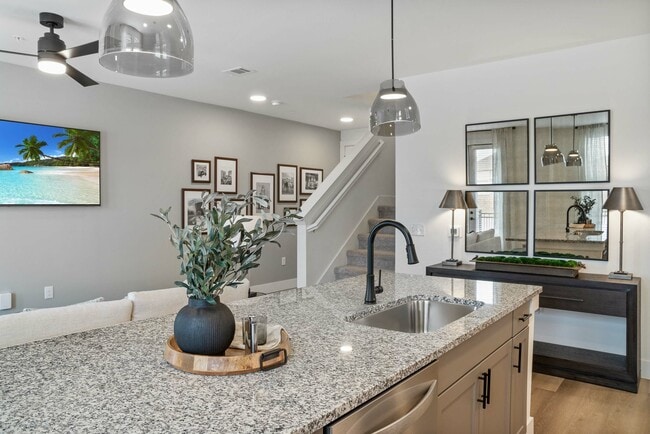 Building Photo - The Palo Townhomes