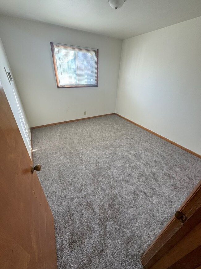 Building Photo - 4100 S 51st St