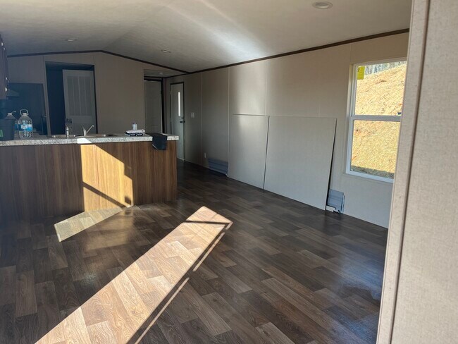 Building Photo - 211 Brookstone Vista Ln