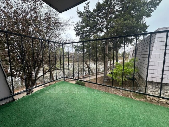 Building Photo - 6060 NW Expressway