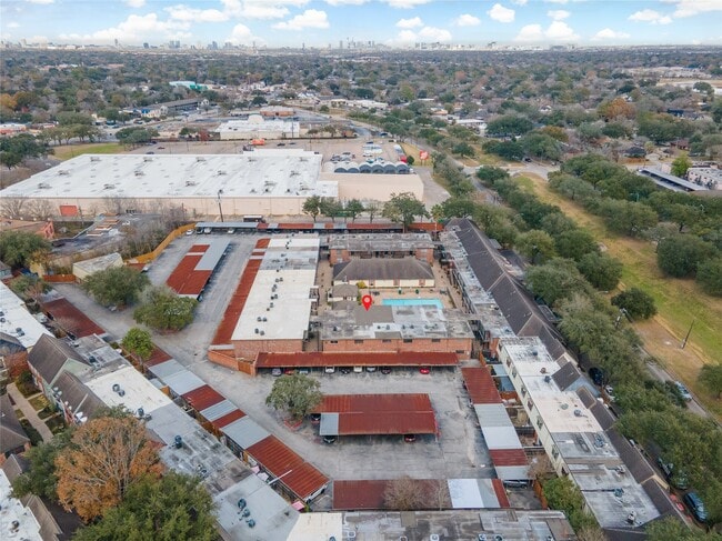 Building Photo - 11540 Chimney Rock Rd