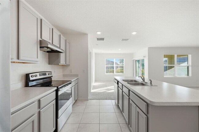 Building Photo - 2633 Grand Central Ave