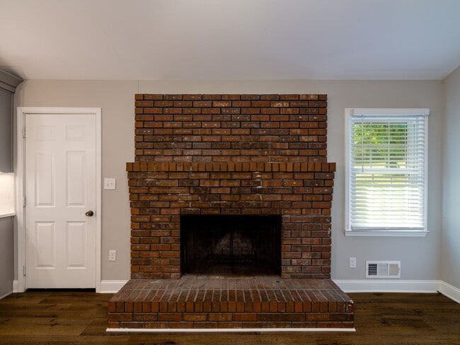 Building Photo - Wonderful Updated Ranch in West Cobb
